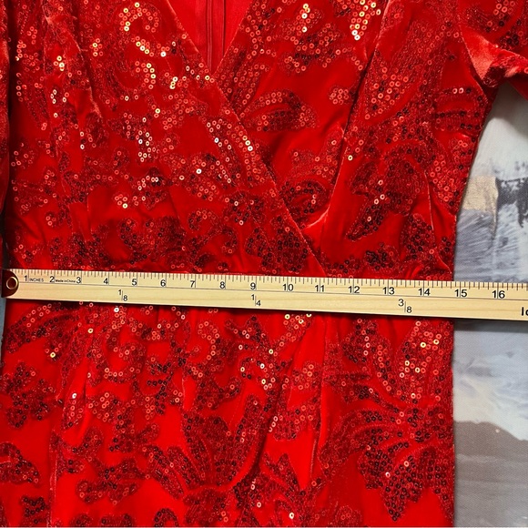 VENUS Floral Sequin Red Velvet Dress Size 12 Stretch Bodycon Christmas Holiday - Picture 15 of 16